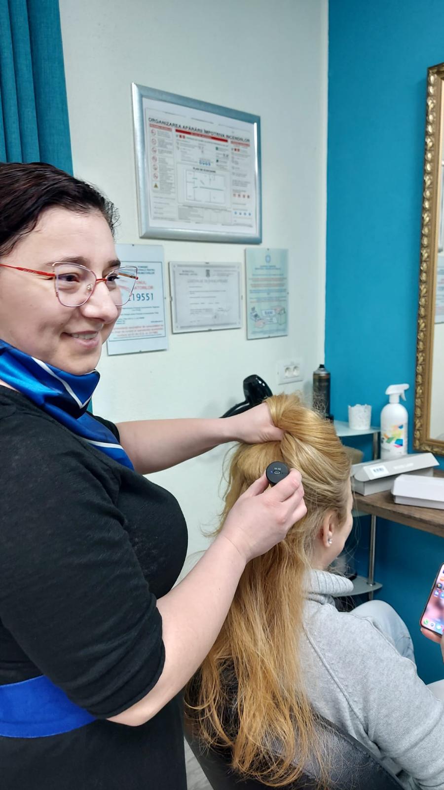 Analiză profesională a scalpului cu tricocameră